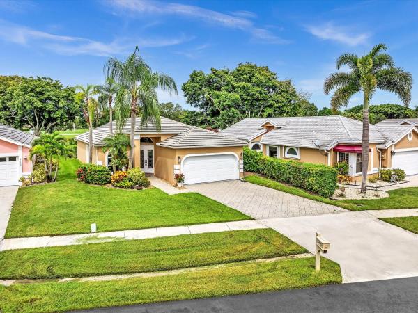 Beaconwood Village At Lacuna, 6105 Beaconwood Rd, Lake Worth Beach, Florida 33467, image 1