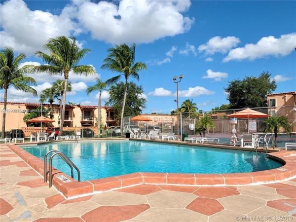 Cypress Village, 7110 Fairway Dr #L20, Miami Lakes, Florida 33014, image 1