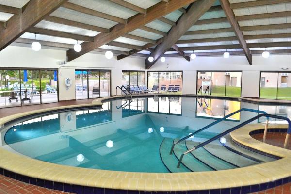 Sunrise Lakes 3, 9801 Sunrise Lakes Blvd #211, Sunrise, Florida 33322, image 1