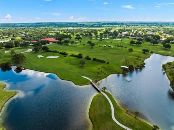 Quail Run Village, 9460 Meadowood Dr #201, Fort Pierce, Florida 34951, image 1
