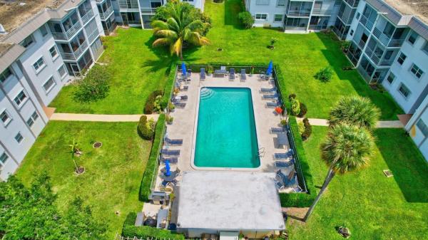 Boca Teeca, 5501 NW 2nd Ave #302, Boca Raton, Florida 33487, image 1