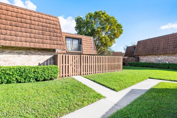 Camelot Lakes, 4093 Forest Hill Dr 0, Cooper City, Florida 33026, image 1