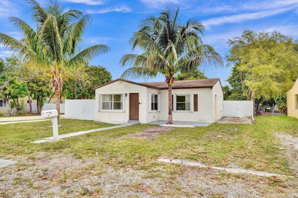 Hollywood Park, 2447 Thomas St, Hollywood, Florida 33020, image 1