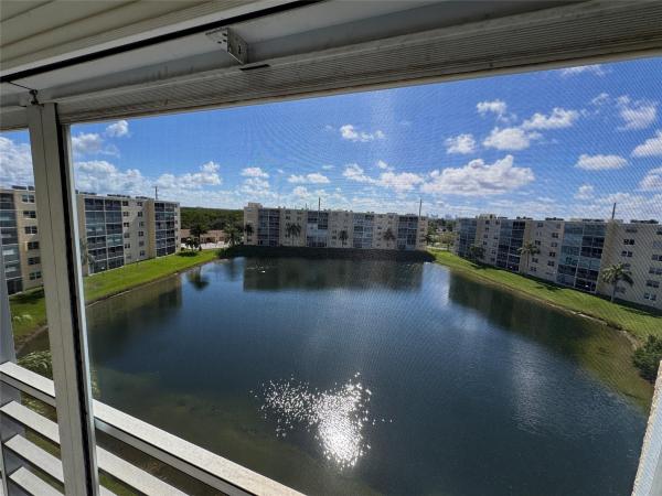 Meadowbrook Lakes View, 401 SE 3rd St #604, Dania Beach, Florida 33004, image 1