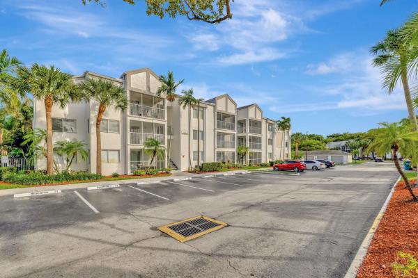 Sun Vista Gardens, 5686 Rock Island Rd #101, Tamarac, Florida 33319, image 1