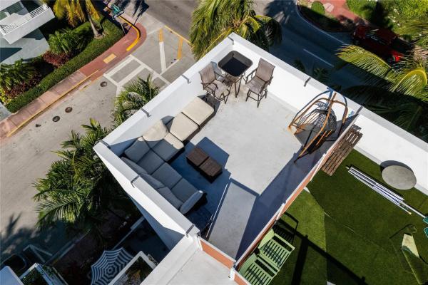 Vilasol, 7744 Collins Ave #20, Miami Beach, Florida 33141, image 1