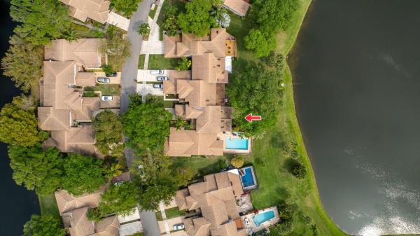 The Townhomes Of Deer Creek, 3326 Deer Creek Lake Shore Dr, Deerfield Beach, Florida 33442, image 1