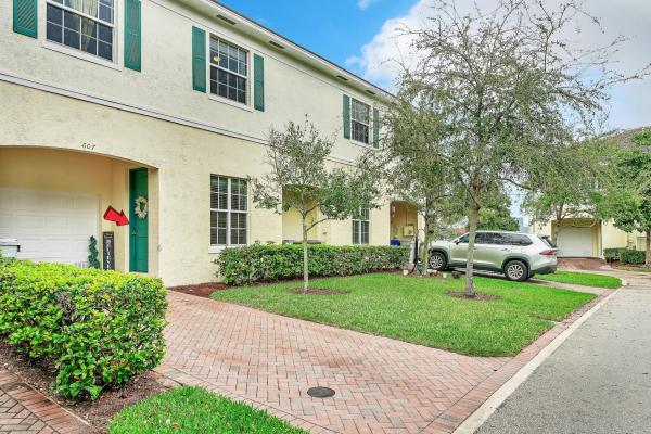 Orchid Grove, 607 SW 3rd Ave, Pompano Beach, Florida 33060, image 1