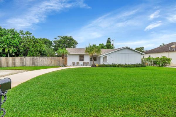 Delray Garden Estates, 5399 Greenwood Dr, Delray Beach, Florida 33484, image 1