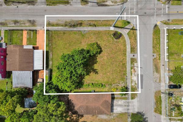 Normandy Park, 1895 NW 58th St, Brownsville, Florida 33142, image 2