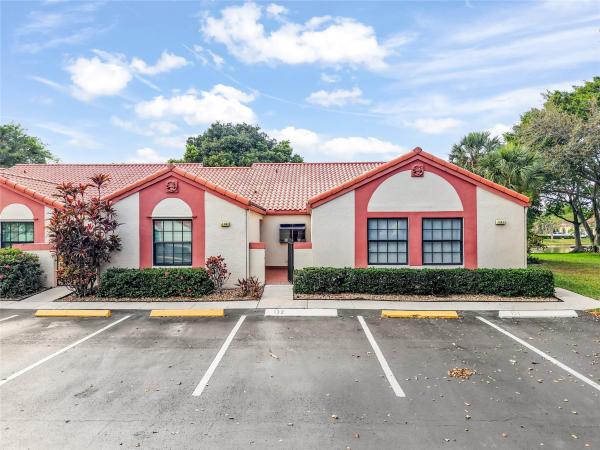 Centennial Square, 132 Centennial Ct #132, Deerfield Beach, Florida 33442, image 1