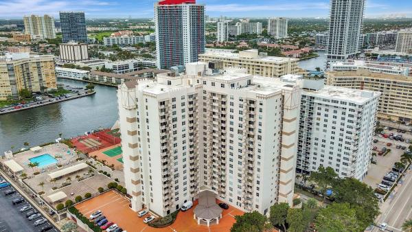 Prince George, 1865 S Ocean Dr #17I, Hallandale Beach, Florida 33009, image 1
