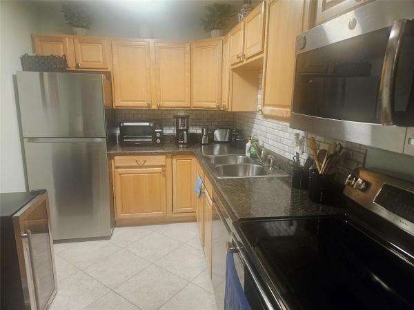 Deerfield Pines North, 959 SE 2nd Ave #112, Deerfield Beach, Florida 33441, image 1