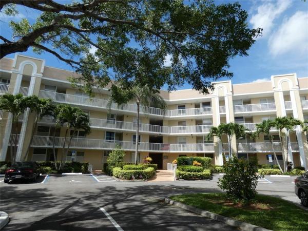 Sunrise Lakes 4, 10303 Sunrise Lakes Blvd #104, Sunrise, Florida 33322, image 1