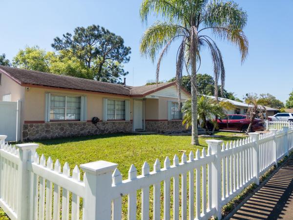 Pinecrest Estates, 3205 Hibiscus, Fort Pierce, Florida 34947, image 1