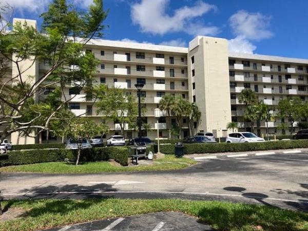 The Palms Of Deer Creek, 2400 Deer Creek Country Club Blvd #306, Deerfield Beach, Florida 33442, image 1