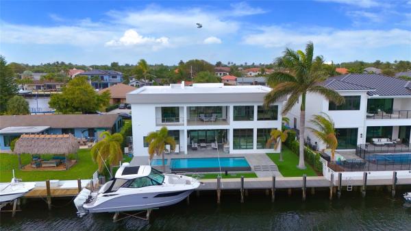 Coral Key Villas, 2410 NE 48th St, Lighthouse Point, Florida 33064, image 1