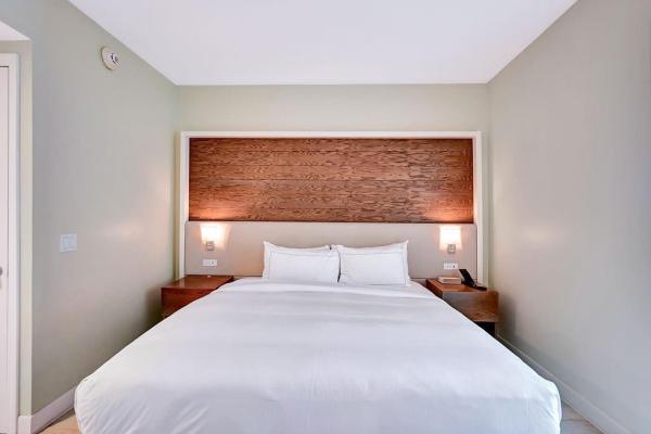 The Q Club Resort & Residences, 505 N Fort Lauderdale Beach Blvd #2003, Fort Lauderdale, Florida 33304, image 1