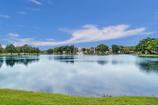 Whitehall Of Pine Island Ridge, 1524 Whitehall Dr #401, Davie, Florida 33324, image 1