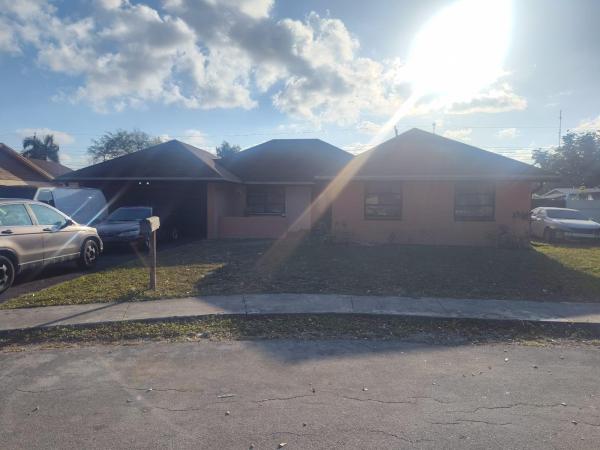Kennilworth Townhouses, 4001 SW 68th Ter, Miramar, Florida 33023, image 3