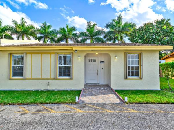 Cedar Villas, 7710 Pembroke Rd #7710, Miramar, Florida 33023, image 1