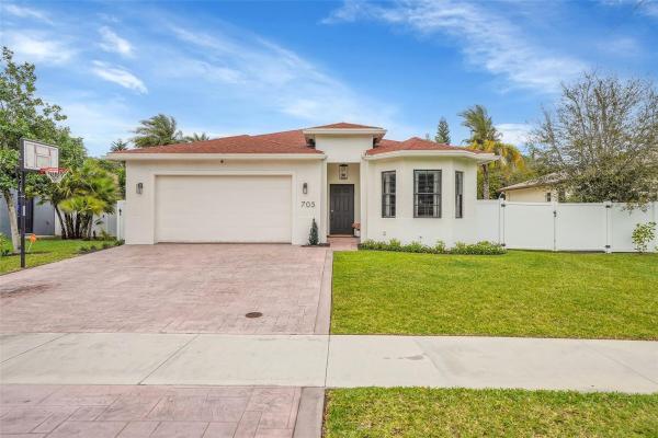 Chiesa Estates, 705 NE 1st St, Pompano Beach, Florida 33060, image 1