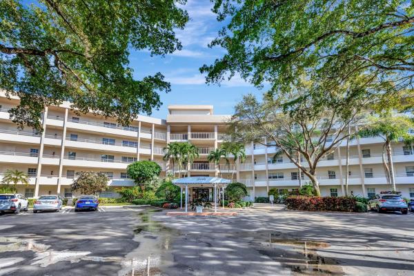Palm-Aire Country Club 6, 3800 W Oaks Clubhouse Dr #402, Pompano Beach, Florida 33069, image 1