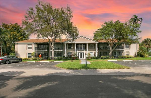 Devon West, 9101 Jacaranda Ln #101, Plantation, Florida 33324, image 1