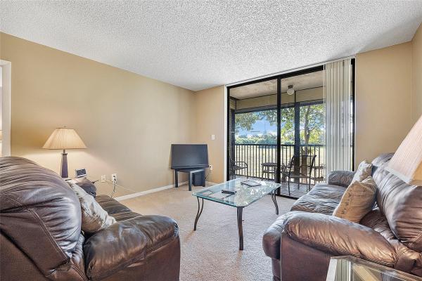 Inverwood Of Inverrary, 5530 NW 44th St #216 C, Lauderhill, Florida 33319, image 1