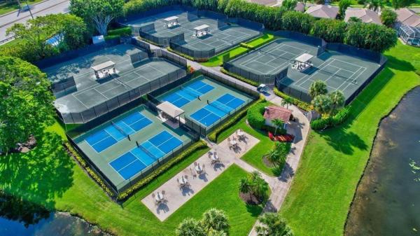 Oxford Place, 8819 Creston Ln, Boynton Beach, Florida 33472, image 1