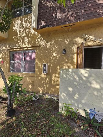 Blueberry Hill, 5824 Blueberry Ct #58, Lauderhill, Florida 33313, image 2