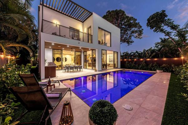 Victoria Highlands, 727 NE 17th Way, Fort Lauderdale, Florida 33304, image 1