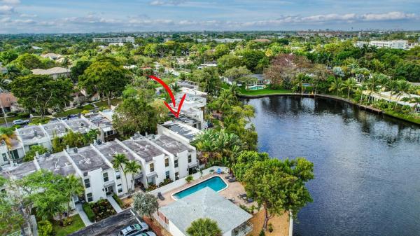 Kensington Place Townhouses, 688 Kensington Pl, Wilton Manors, Florida 33305, image 1