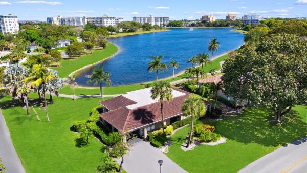 3015 N Palm Aire Dr #3015, Pompano Beach, Florida 33069, image 1