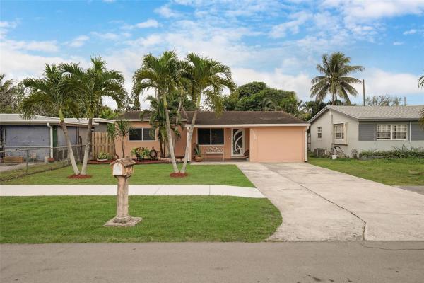 Beverly Park, 6330 Jefferson St, Hollywood, Florida 33023, image 1