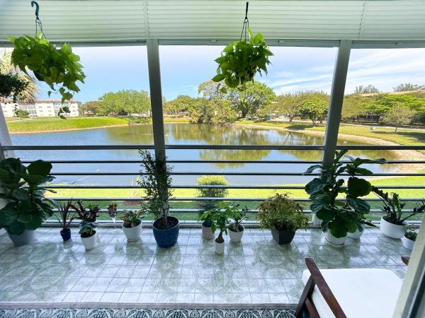 Martinique Village, 4301 Martinique Cir #H2, Coconut Creek, Florida 33066, image 1