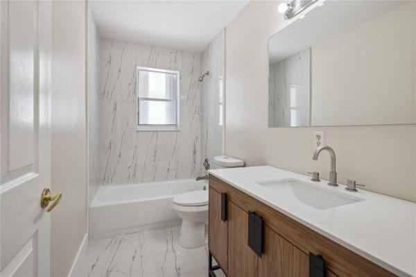 Brittany Park, 4917 Pelican Mnr, Coconut Creek, Florida 33073, image 1
