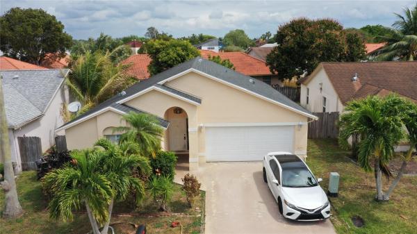 Waterway Cove Of Wellington, 1464 Waterway Cove Dr, Wellington, Florida 33414, image 1