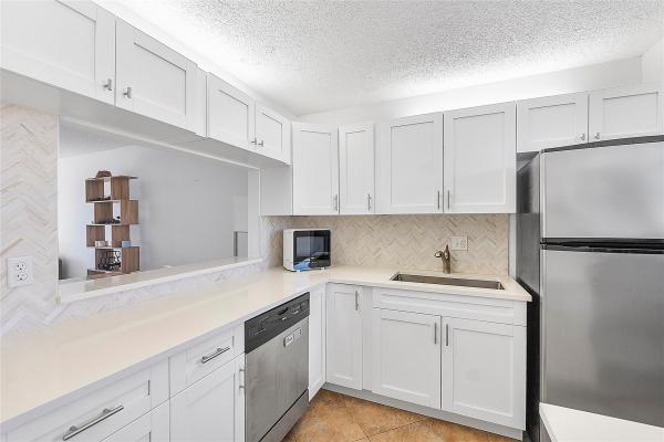 Cross Fox, 5300 NE 24th Ter #425c, Fort Lauderdale, Florida 33308, image 1