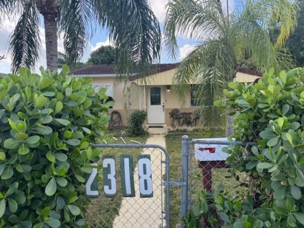 Hollywood Park, 2318 Coolidge St, Hollywood, Florida 33020, image 1