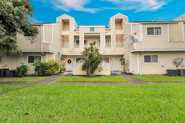 Summer Lake, 3413 NW 44th St #205, Lauderdale Lakes, Florida 33309, image 1