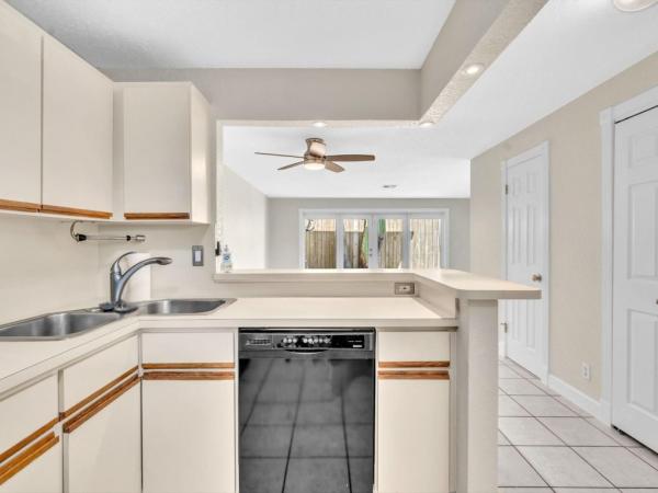 Southport Square, 499 SE 13th St #8E, Fort Lauderdale, Florida 33316, image 1