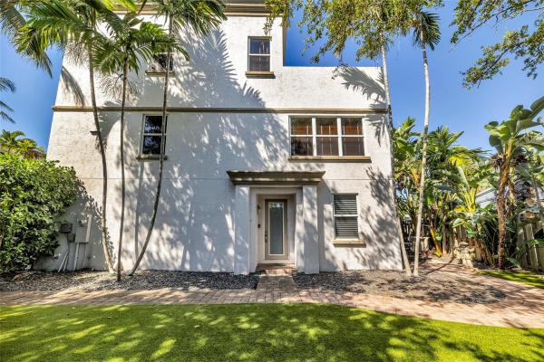 Aldens, 705 SW 4th Ave #705, Fort Lauderdale, Florida 33315, image 1