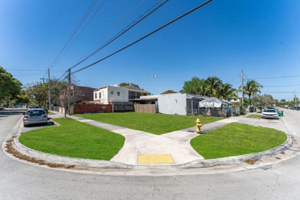 Westhaven, 2600 NW 23rd Ave, Miami, Florida 33142, image 2