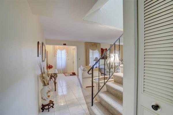 The Colonies 2, 2759 NW 47th Ln #2902, Lauderdale Lakes, Florida 33313, image 1