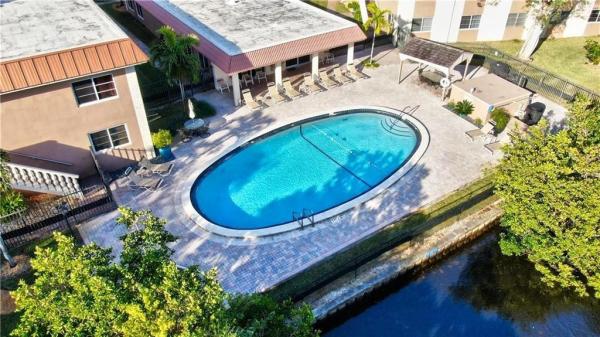 Manor Grove Village, 1950 N Andrews Ave #120D, Wilton Manors, Florida 33305, image 2
