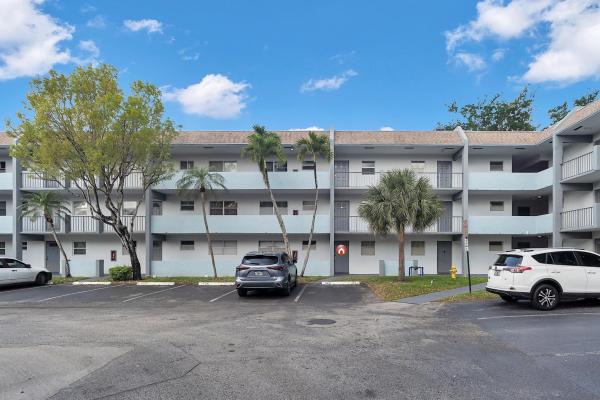 Sands Point, 8351 Sands Point Blvd #A-104, Tamarac, Florida 33321, image 1