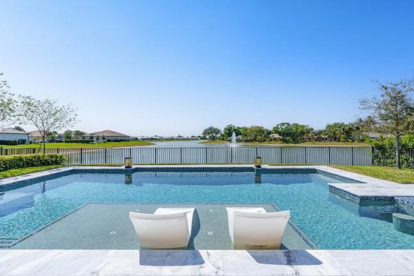Oak Tree, 4619 W Pinehurst Trail W, Oakland Park, Florida 33309, image 1