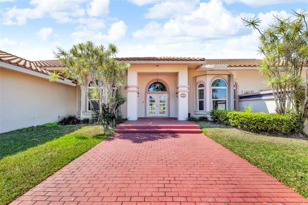 Winding Lake Estates At Loggers Run, 21407 Sweetwater Ln, Boca Raton, Florida 33428, image 1