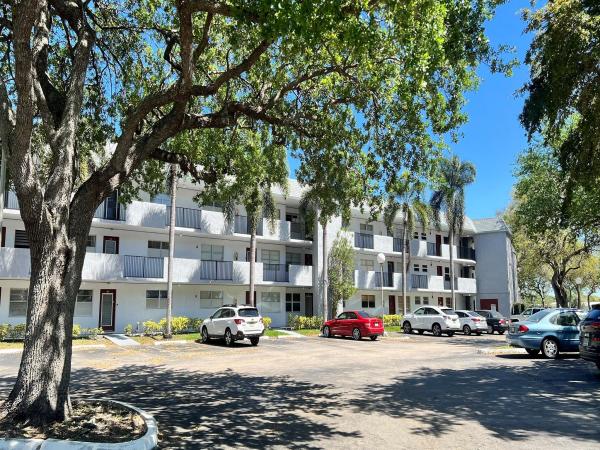 Fairways Of Tamarac, 8305 NW 61st St #203, Tamarac, Florida 33321, image 1